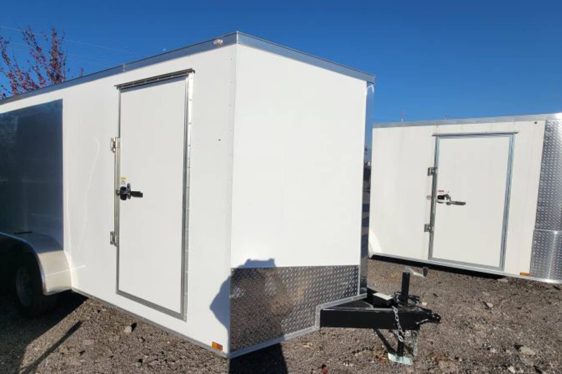 7x18 enclosed trailer